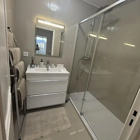 Deux Pieces Moderne Avec Balcon & Vue Degagee דירה